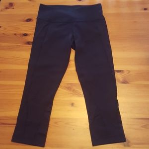 Lululemon Black Capris