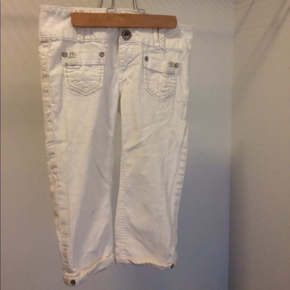 Stylin' white shorts!