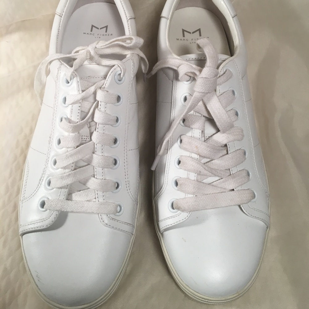 Marc Fisher LTD Platform Sneaker size 9