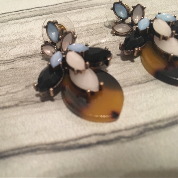 ✨ Tortoise Shell Dangle Earrings - Picture 4 of 7