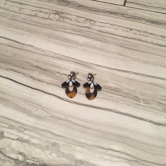 ✨ Tortoise Shell Dangle Earrings - Picture 5 of 7