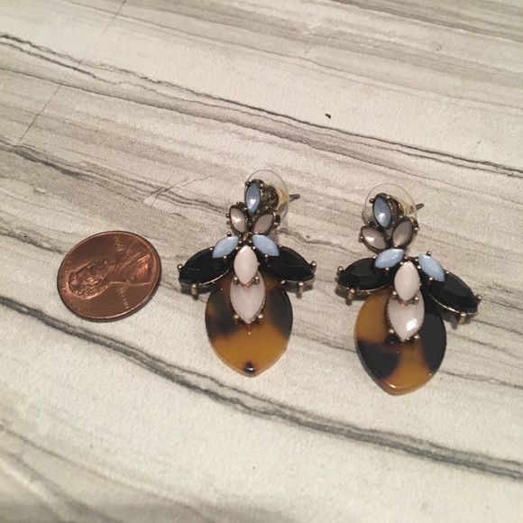 ✨ Tortoise Shell Dangle Earrings - Picture 6 of 7