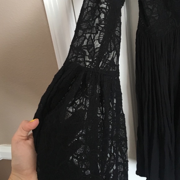 SOLD 🌜 NEW FREE PEOPLE BLACK DRESS - Picture 4 of 4
