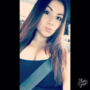 Meet your Posher, Stephanie