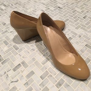 Size 7 Banana republic wedges