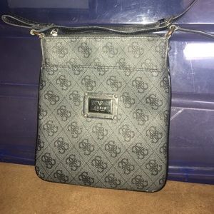 Guess Crossbody