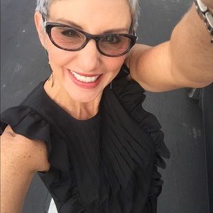 Meet your Posher, Dana