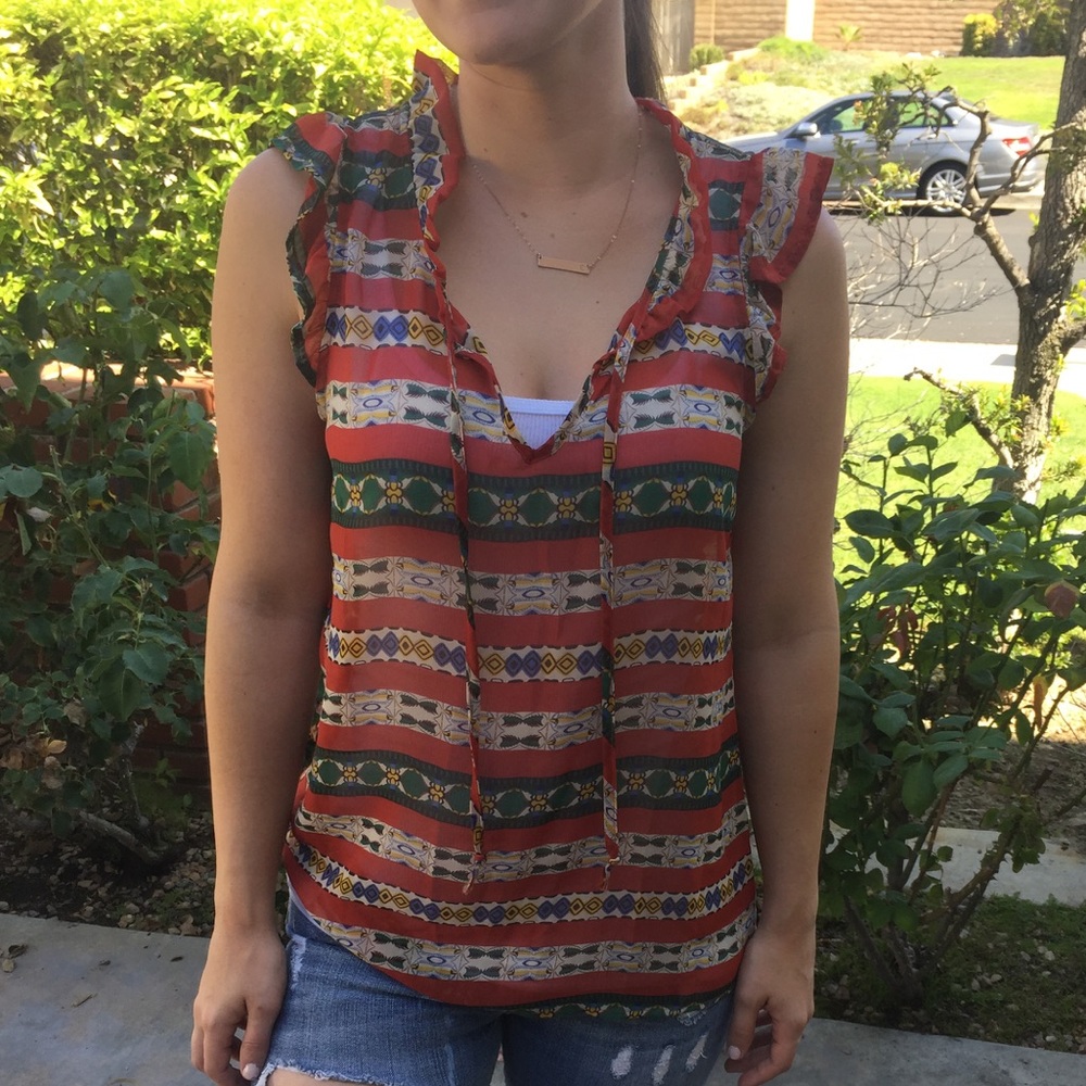 Sheer flowy tank top 🌸🌺