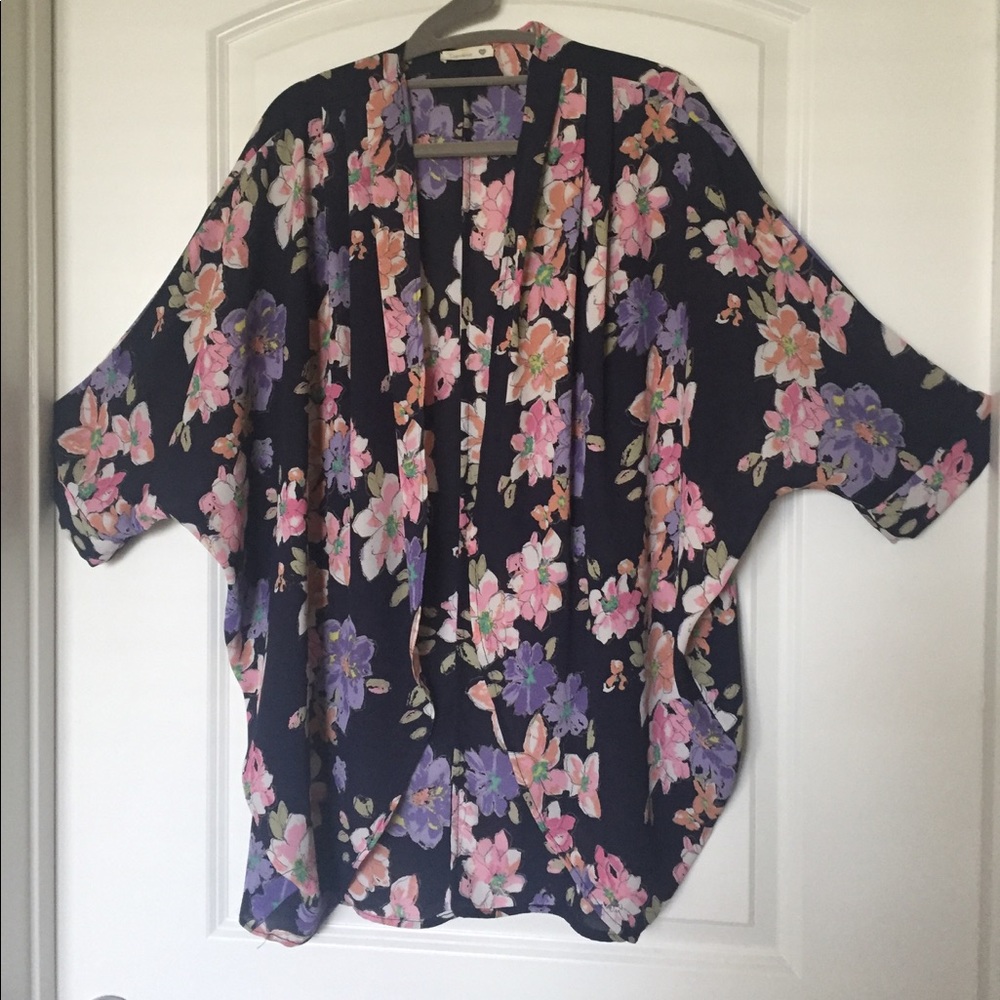 Navy blue floral kimono