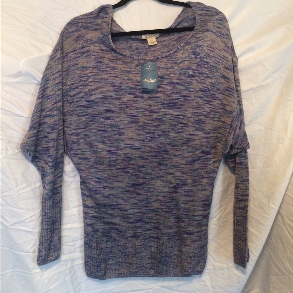 Super cute lucky brand sweater
