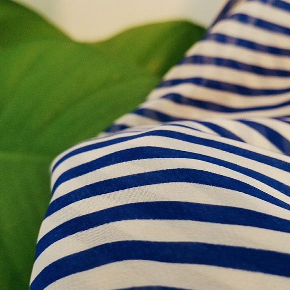 Striped flowy tie button up blouse - Picture 4 of 5