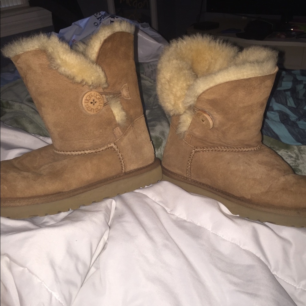 Bailey Button Uggs - image 2