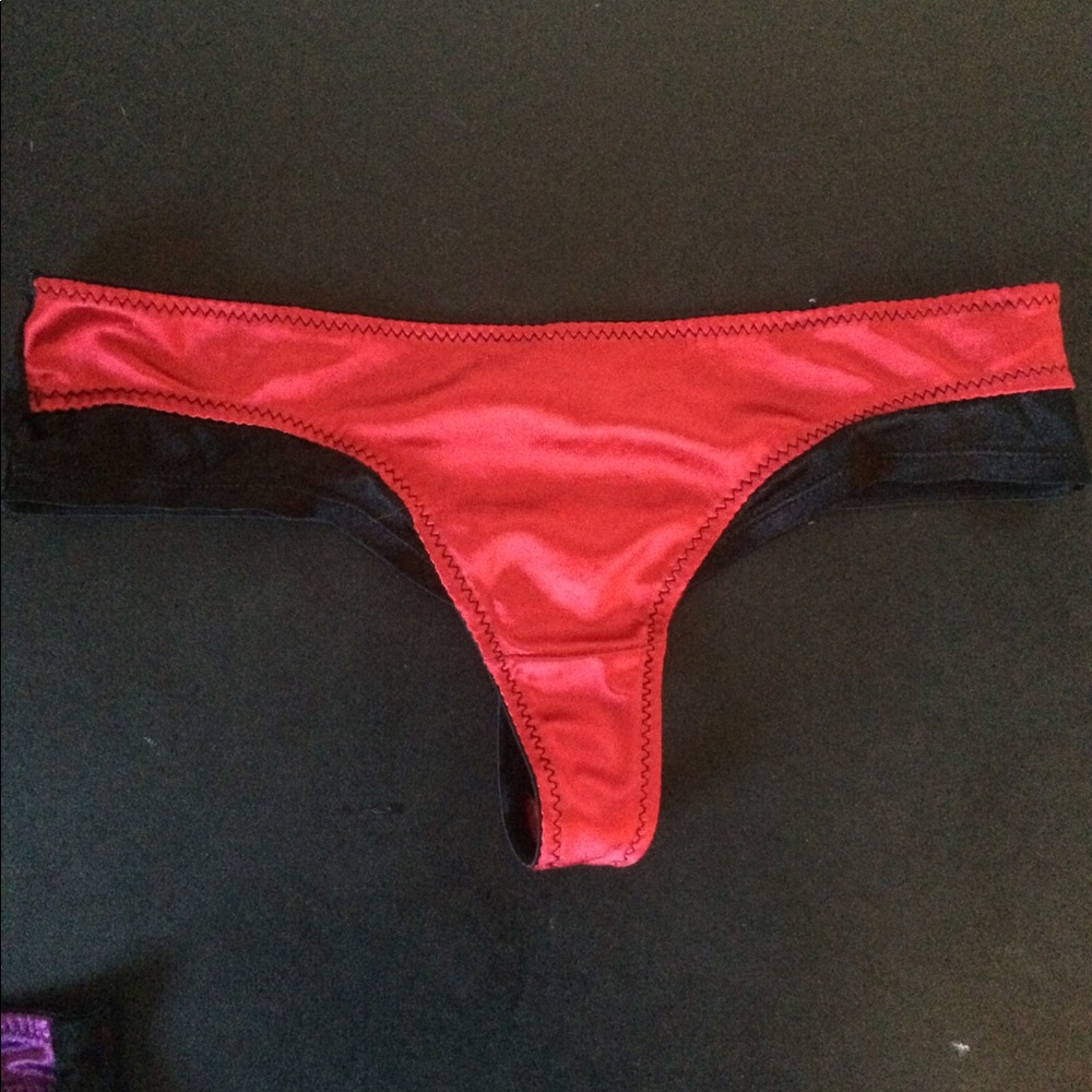 Thong bundle