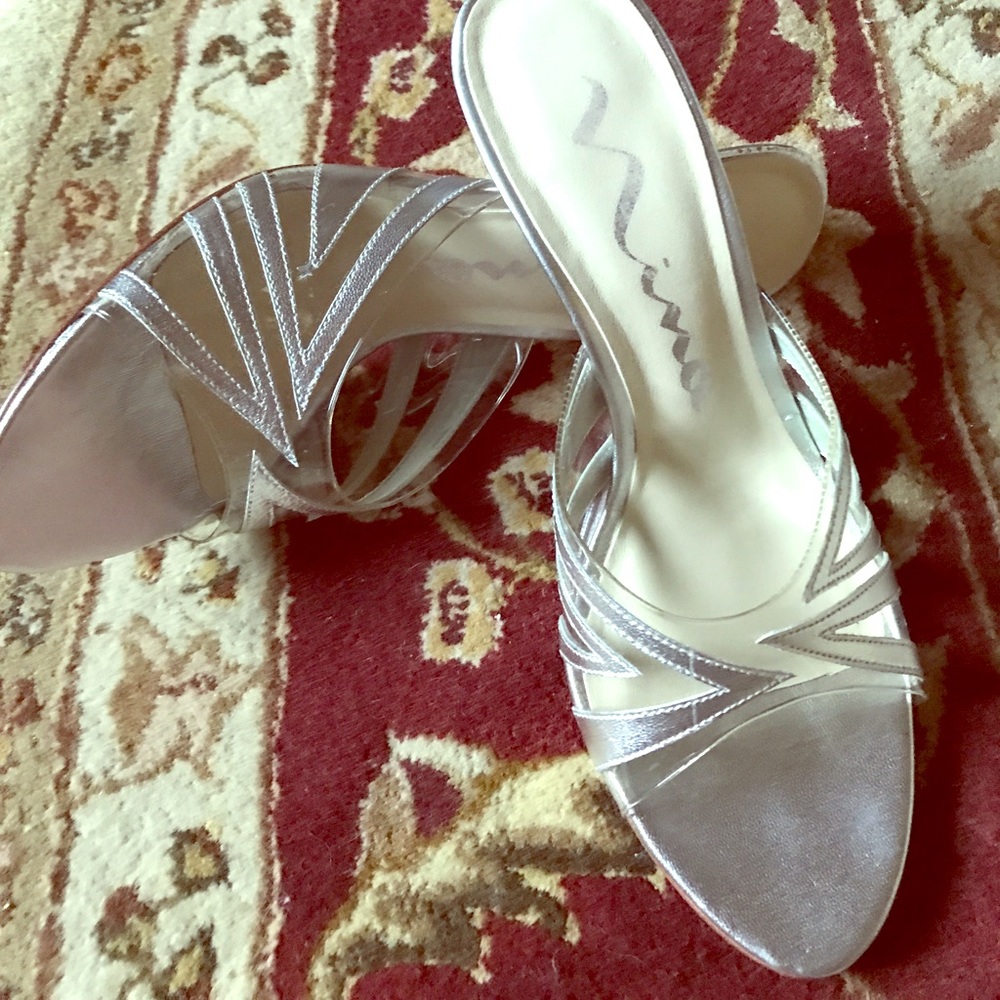 Size 8 heel slides