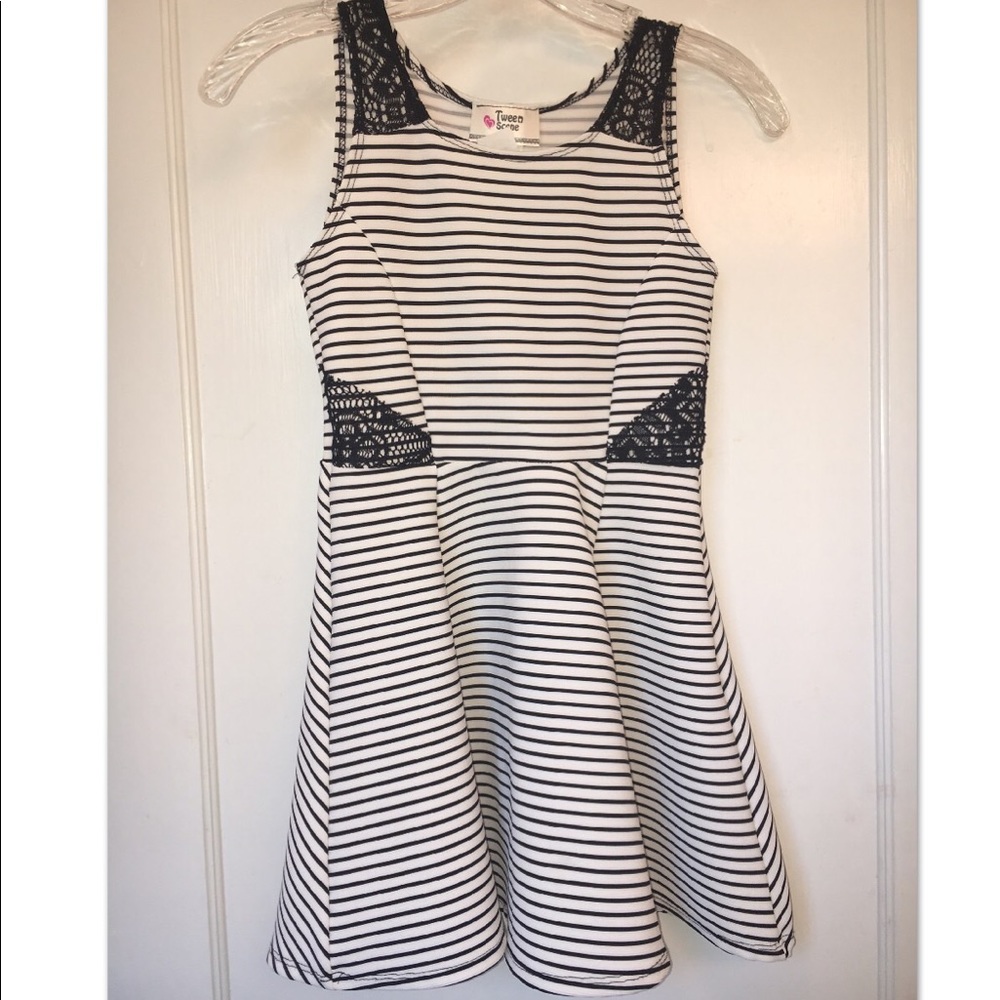 GIRL'S BLACK AND WHITE HORIZONTAL STRIPE DRESS