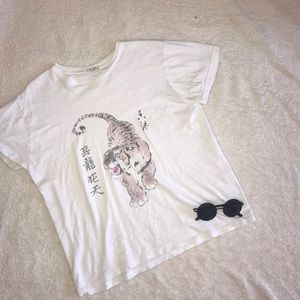 brandy melville tiger t shirt