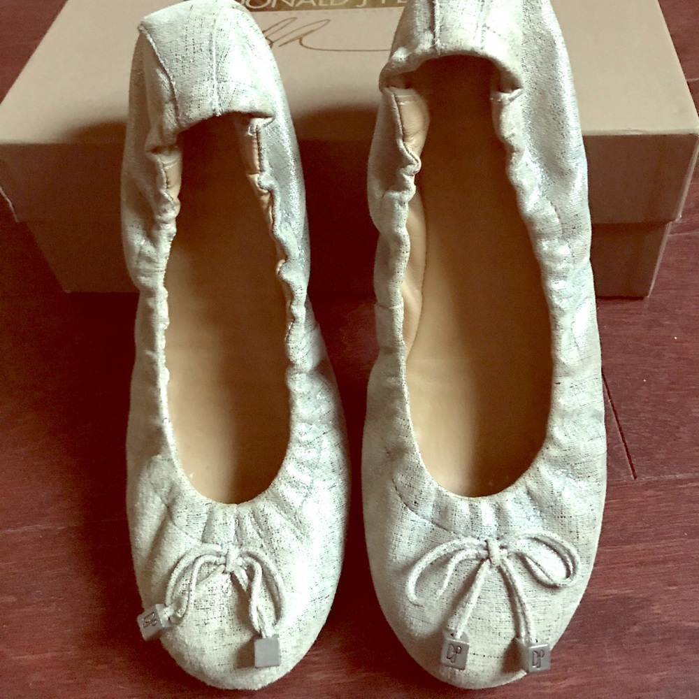 Slightly used silver distress metallic 👠