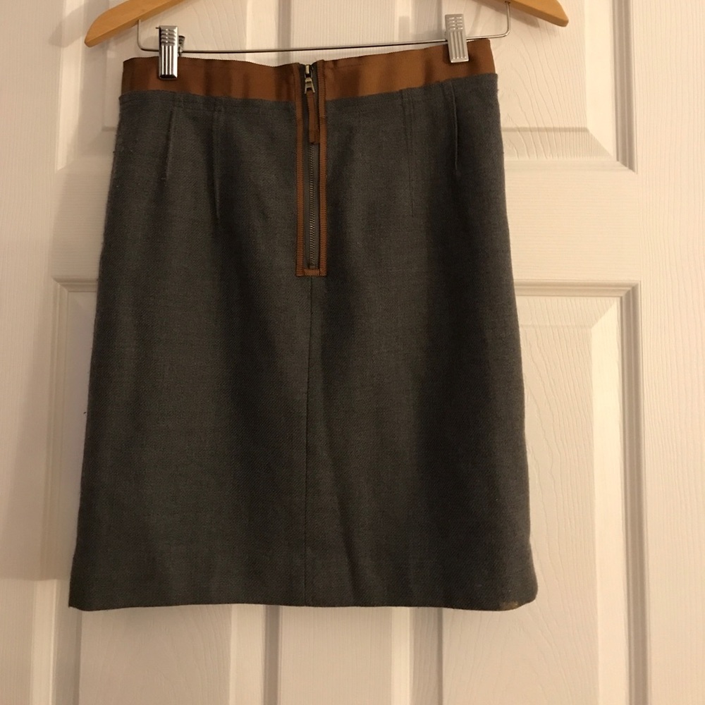 Loft Skirt - Picture 2 of 3