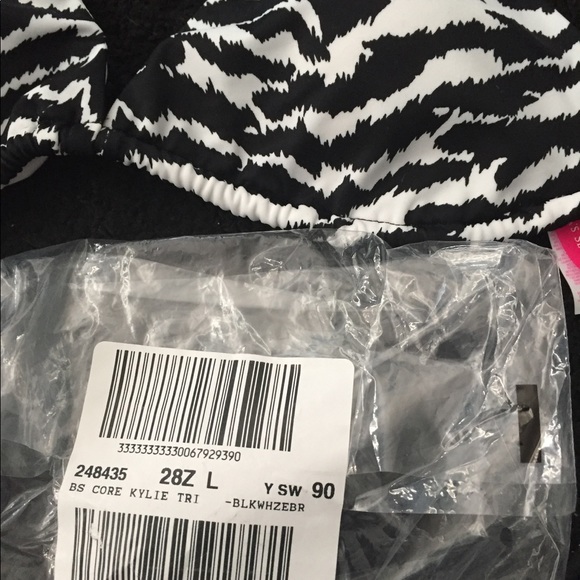 NWT Victorias Secret Zebra Bikini top Size L - Picture 2 of 2