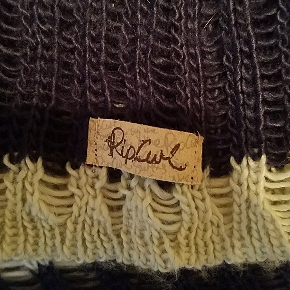 RipCurl Crochet Pullover - Picture 2 of 3