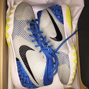 Kyrie Irving basketball/running shoes