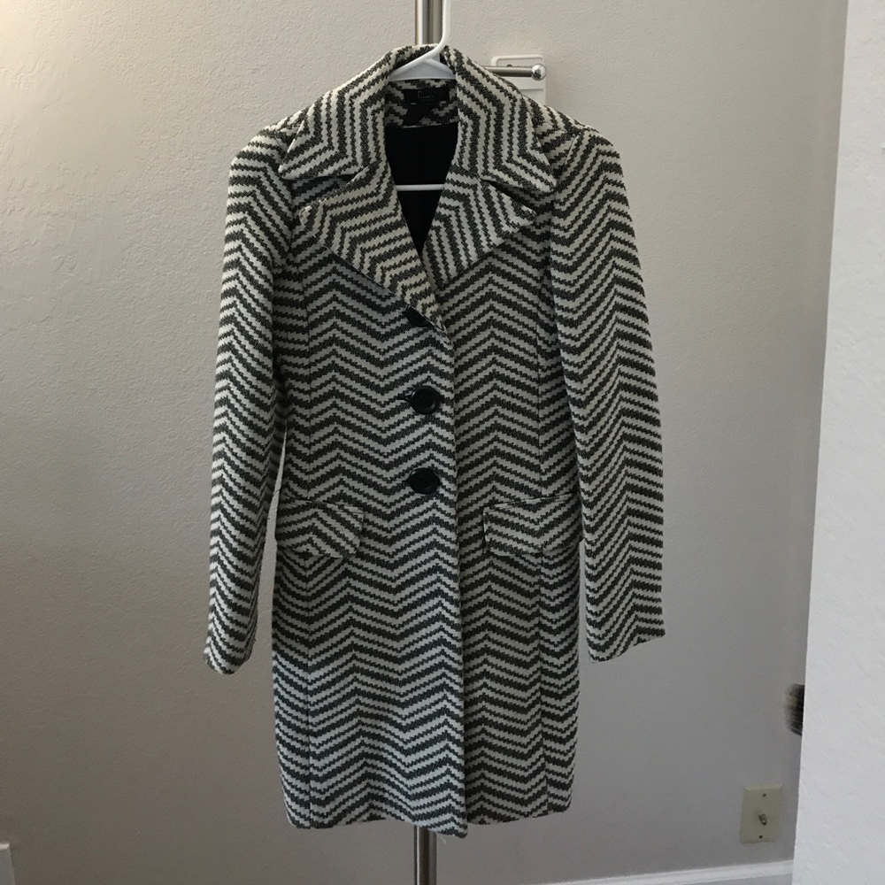 Stylish patterned pea coat