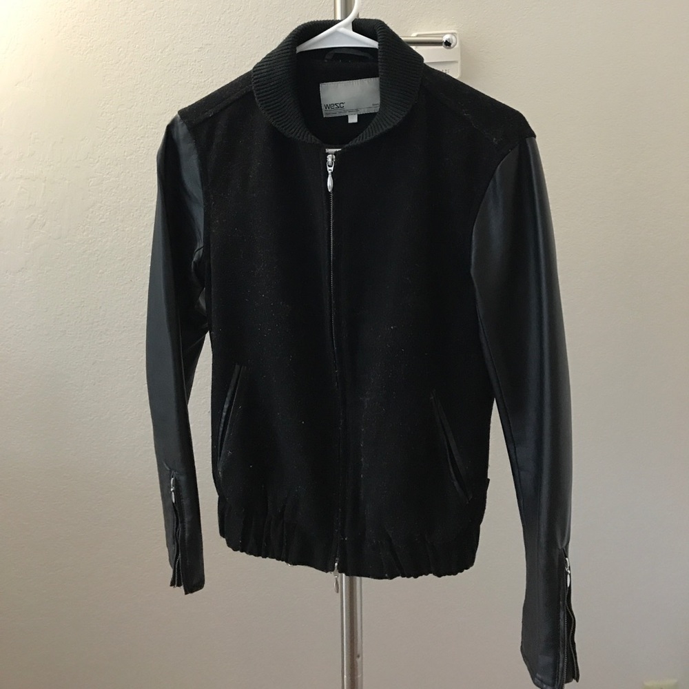 Bomber jacket