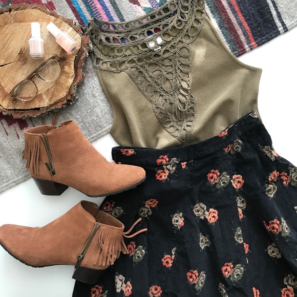 ANTHROPOLOGIE•Postmark Aicha Embellished Tank Top - Picture 6 of 7