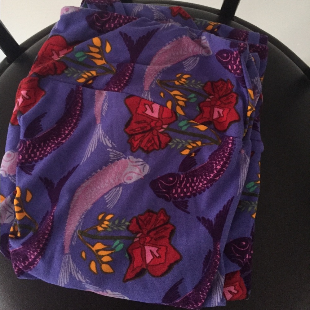 Lularoe Fish TC leggings