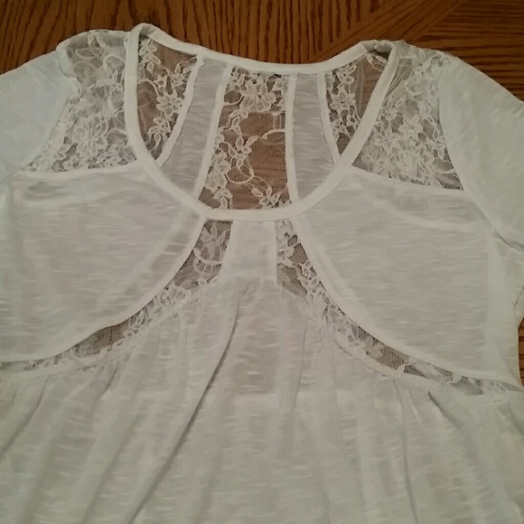 2 tops - Picture 2 of 6