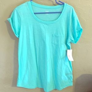 Ana scoop neck tshirt. Medium. NWT