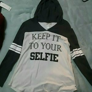 Long sleeve blavk and white graphic tee