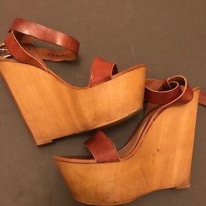 STEVE MADDEN WEDGE