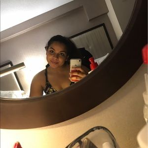 Meet your Posher, Mariyem