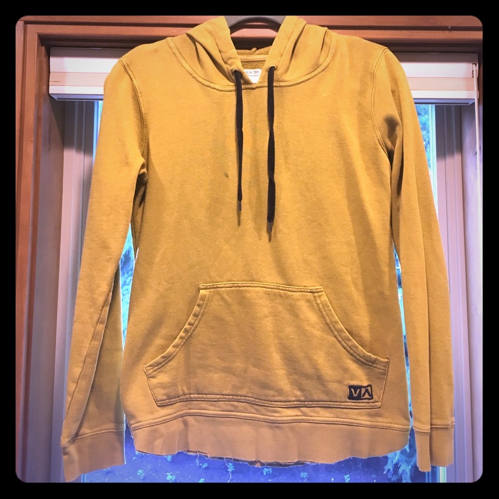 •SOLD•Yellow Sweatshirt