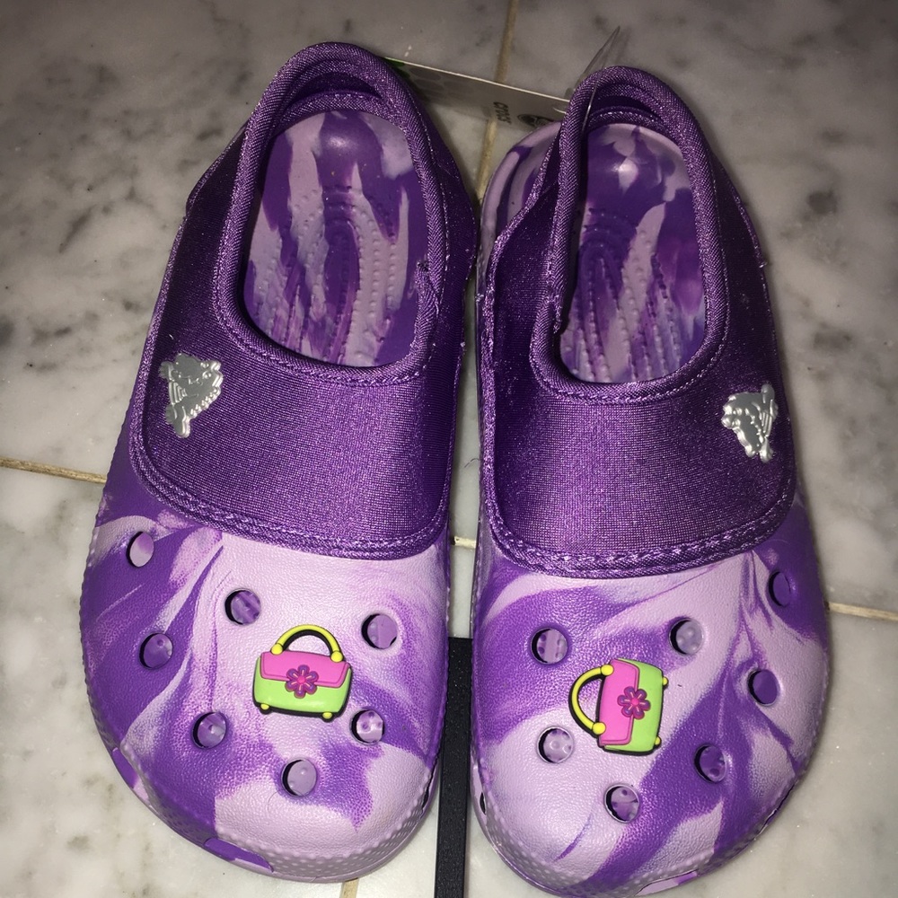 KID'S PURPLE CROCS