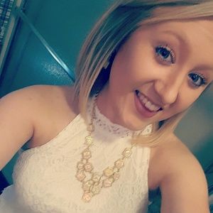 Meet your Posher, Michaela