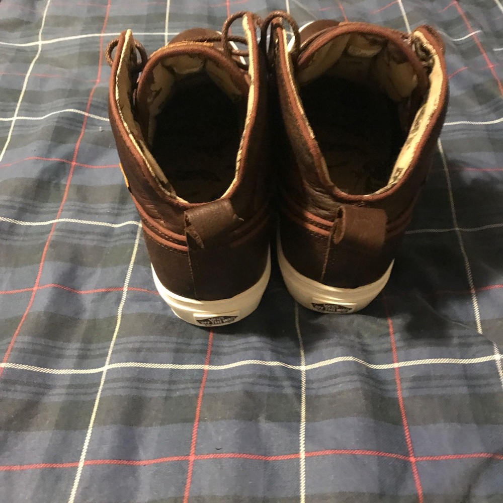 Vans - Picture 3 of 8