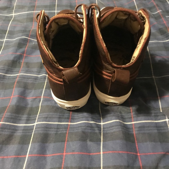 Vans - Picture 3 of 8