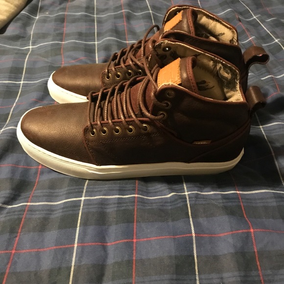 Vans - Picture 4 of 8