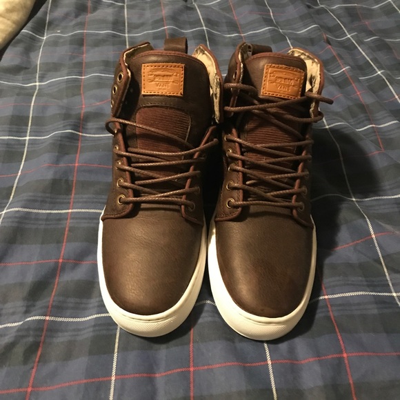 Vans - Picture 5 of 8