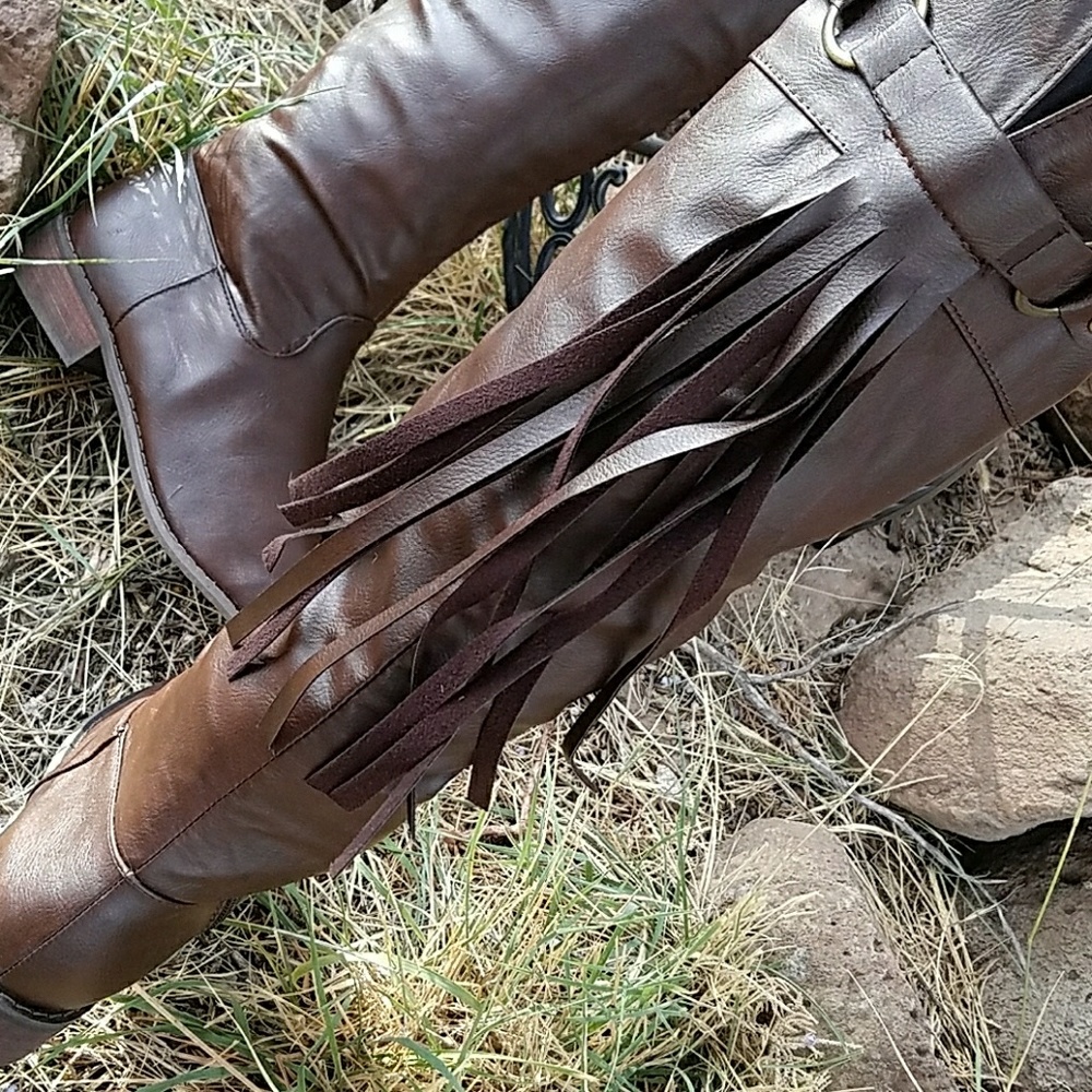 πππ¨π© Siz 6 π€Vegan Leather Knee Fringe Boot - Picture 3 of 7