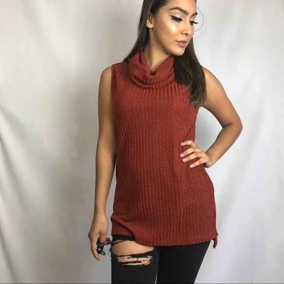 HP • Turtleneck Tunic Sweater • - Picture 4 of 5
