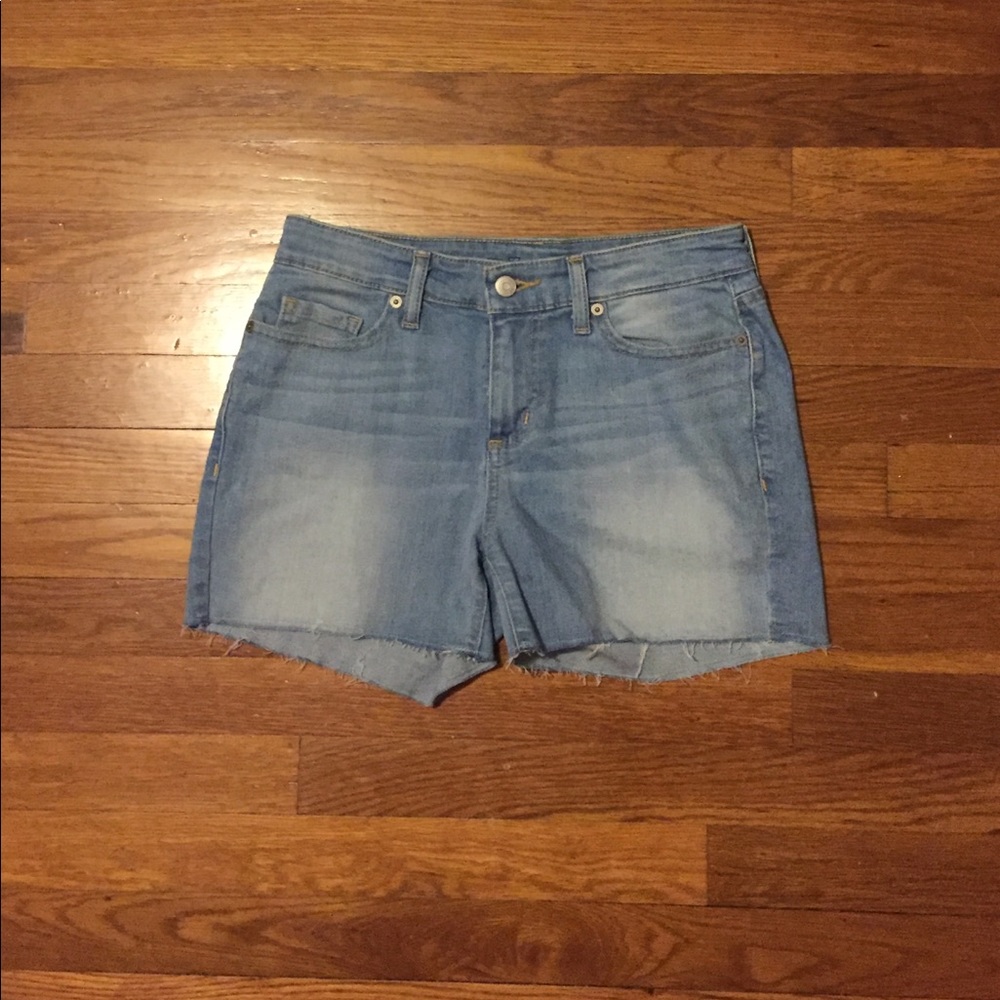 Vineyard vines 3 1/2 inch beachcomber denim shorts
