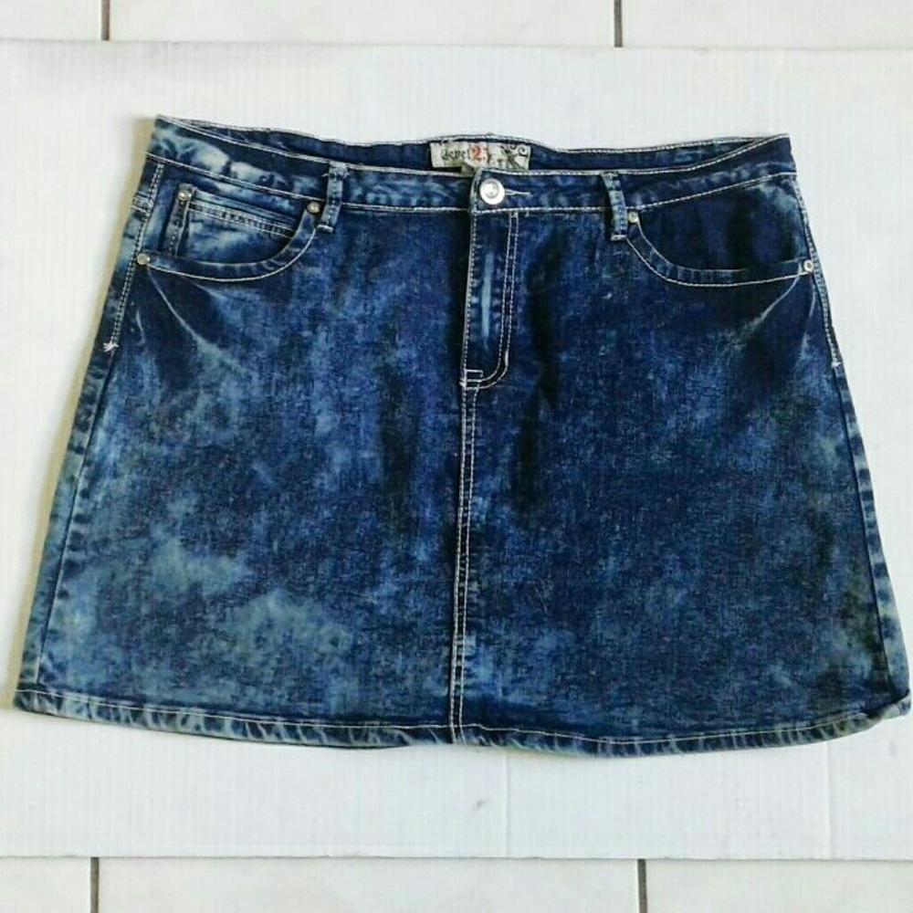 🎉HOST PICK 🎉Rebel 25 acid wash denim skirt