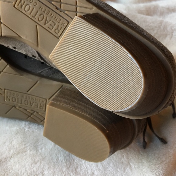 REACTION KENNETH COLE Mens Beige Perforated Comfort Knock Wingtip Toe Block Heel Chelsea Boot M