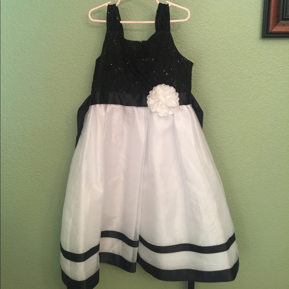 Black & White Girls Dress