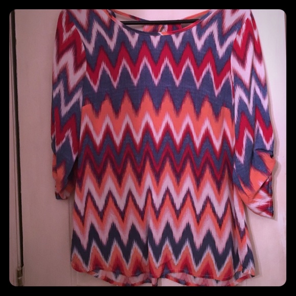 Cute chevron T shirt - Picture 1 of 3