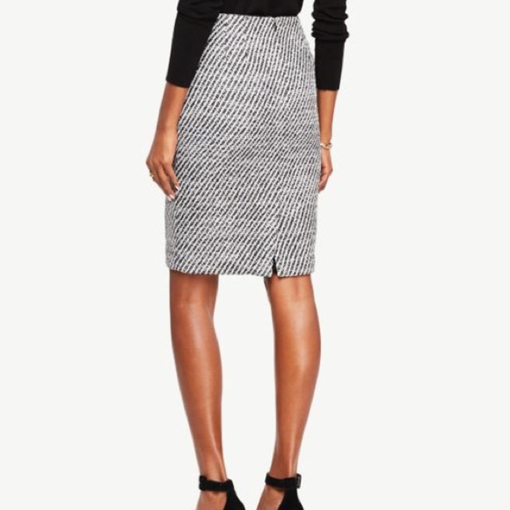 NWOT Ann Taylor tweed pencil skirt