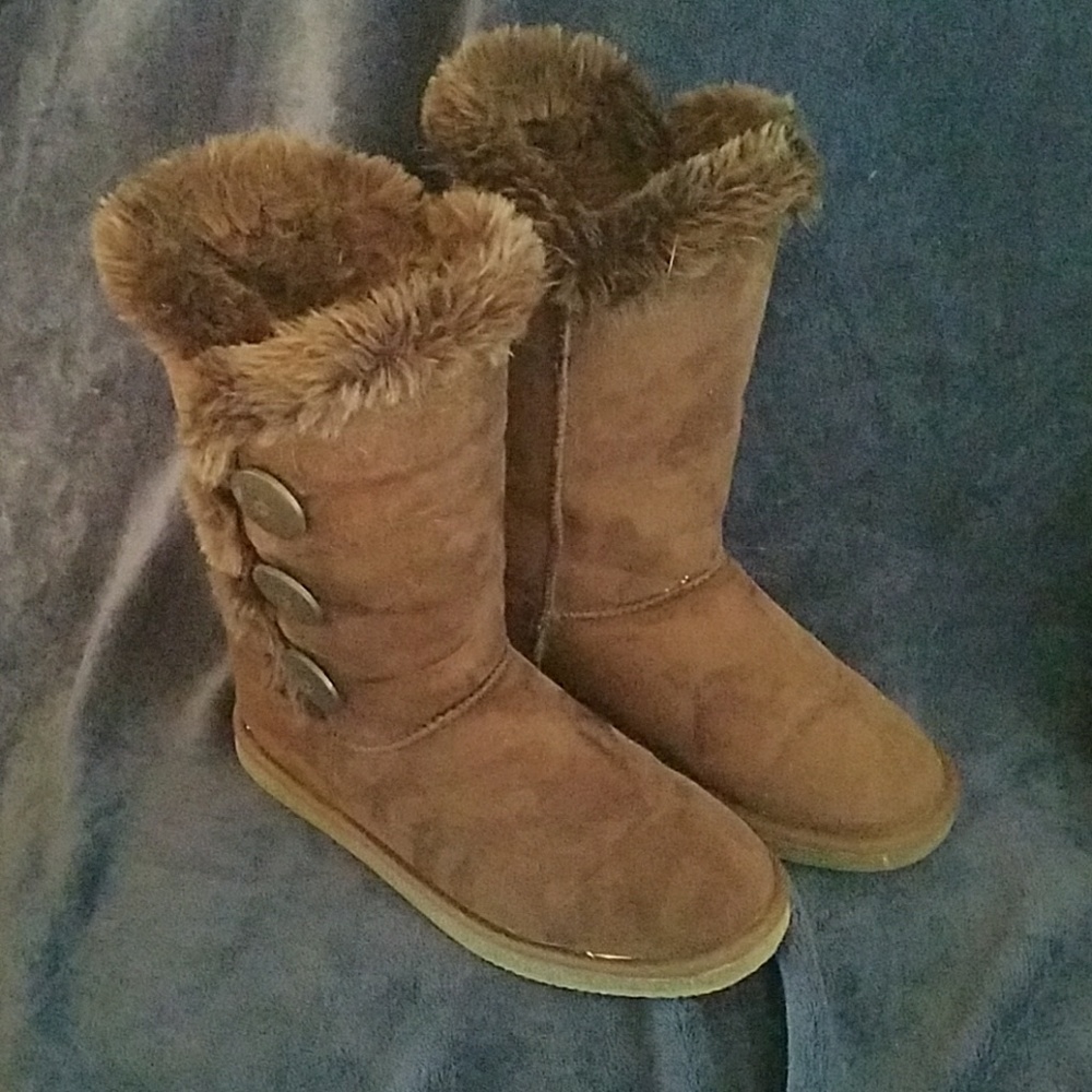 Brown Boots with Faux Fur